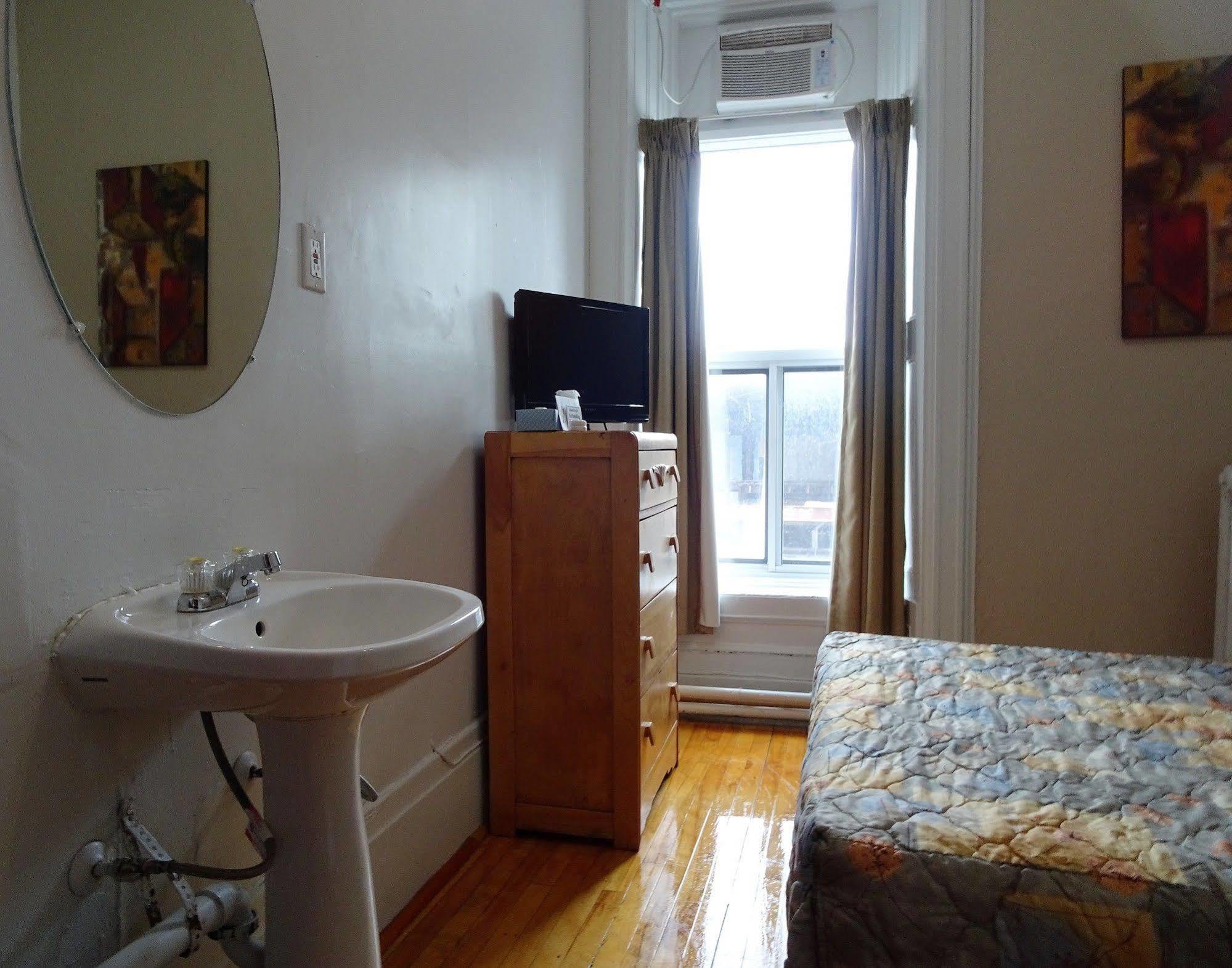 Hotel Abri Du Voyageur Montréal Eksteriør billede